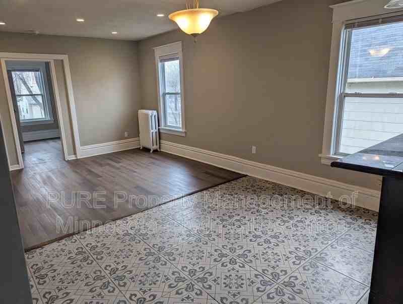 605 Van Buren Ave #3