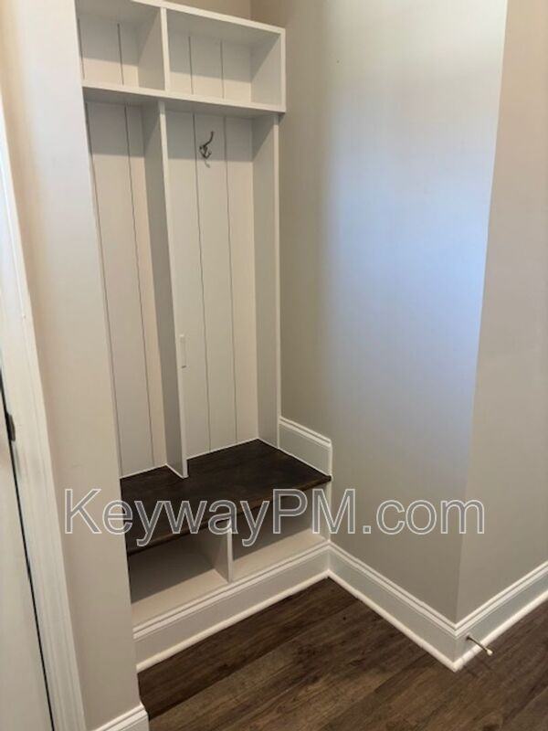 2044 Denmark Ave Se - Photo 7 of 19