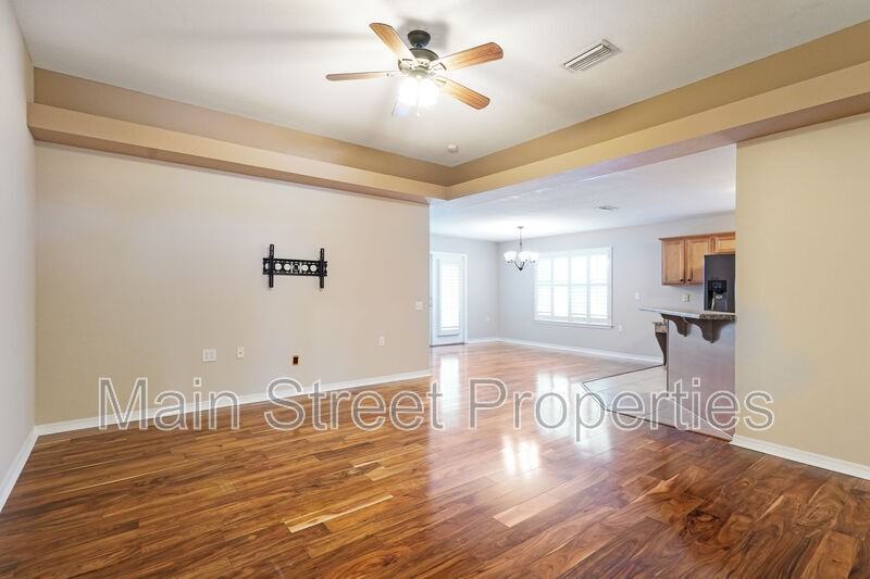 8932 Abbington Dr - Photo 2 of 19