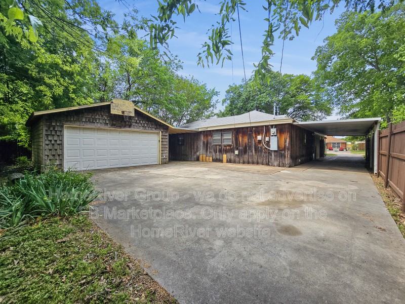 920 Yale St - Photo 3 of 23