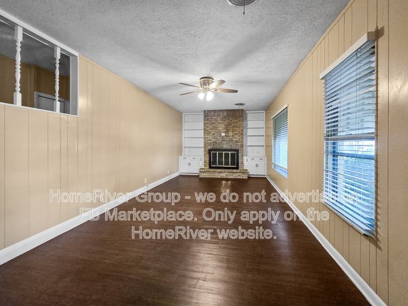 920 Yale St - Photo 4 of 21