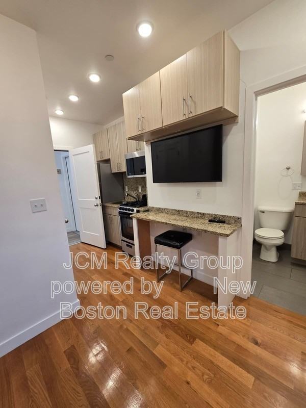 16 5th St - Photo 2 of 12