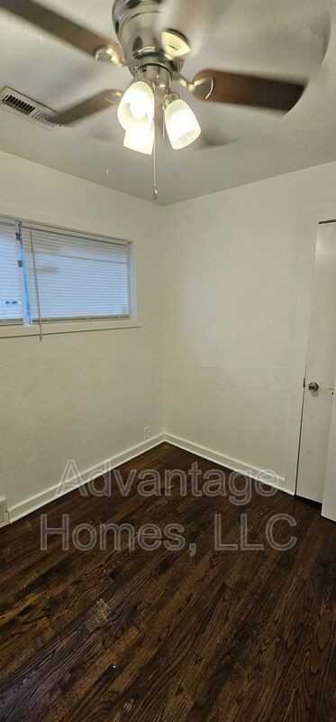 11410 Palmer Ave - Photo 6 of 25