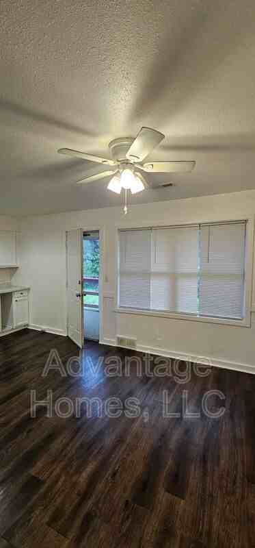 11410 Palmer Ave - Photo 5 of 25