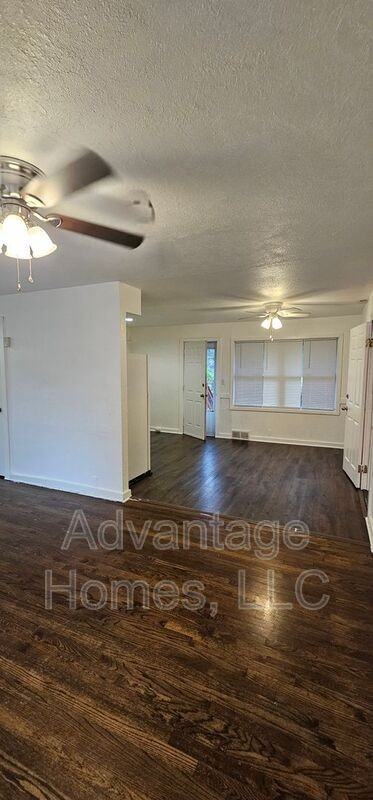 11410 Palmer Ave - Photo 4 of 25