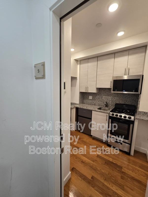 16 5th St - Photo 2 of 14