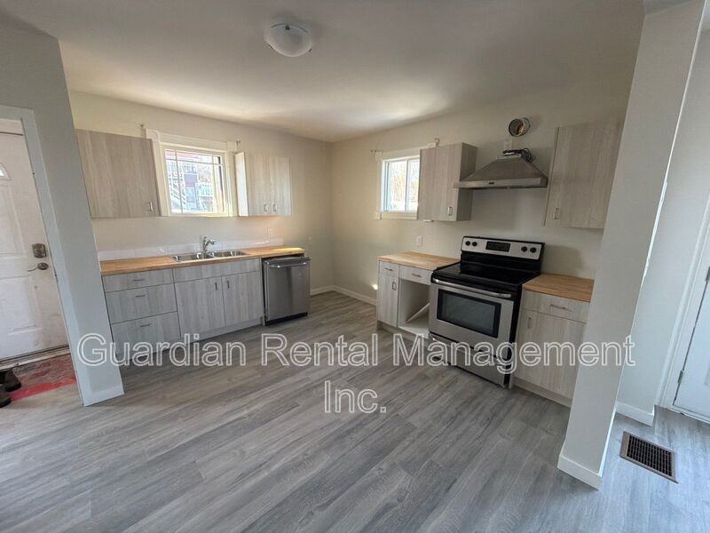 1 Nugent St #C - Photo 2 of 7