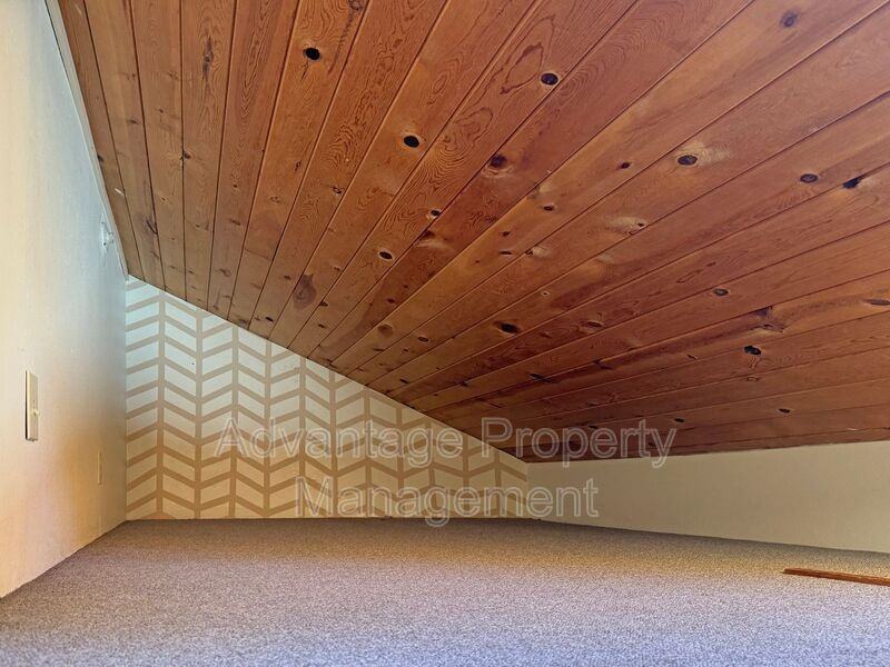 444 Nw 17th St #444-1-2 - Photo 7 of 11