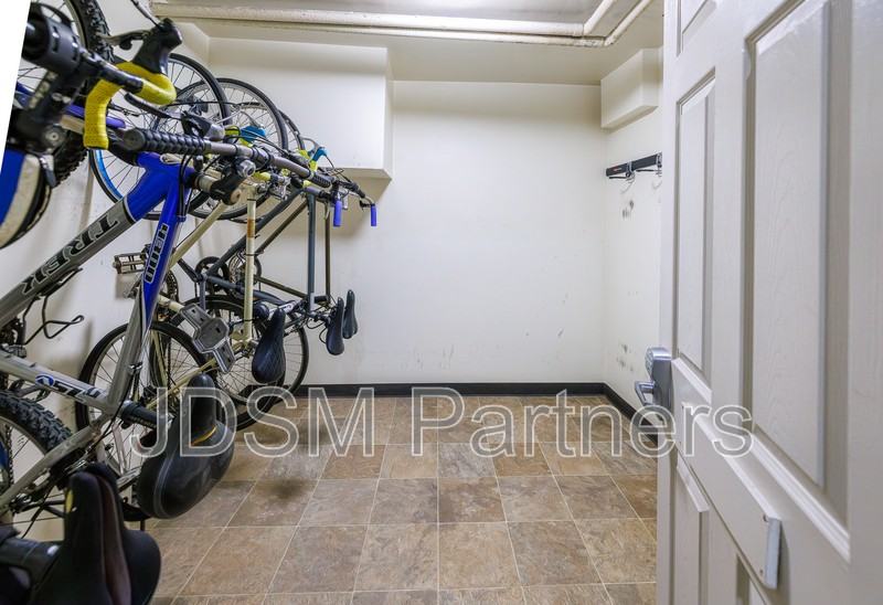 2455 Bryant St #10 - Photo 7 of 27