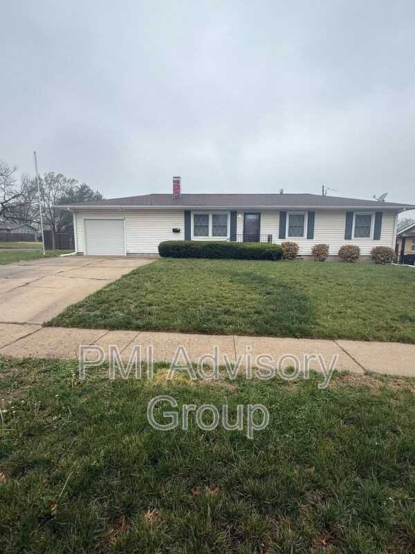 3253 Sw 31st Ter - Photo 2 of 11