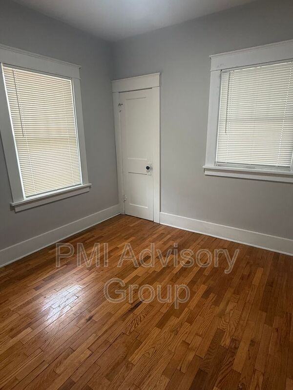 1717 Sw 15th St - Photo 6 of 10