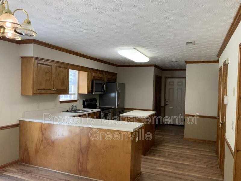 207 Courtneybrook Trl - Photo 3 of 8