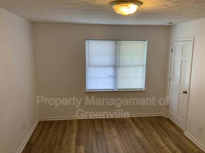 207 Courtneybrook Trl - Photo 4 of 8