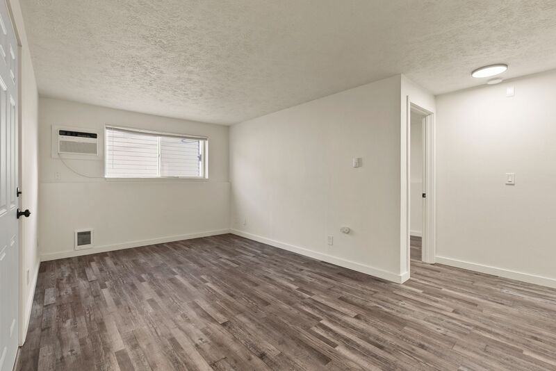 2914 N Hogan St - Photo 2 of 12