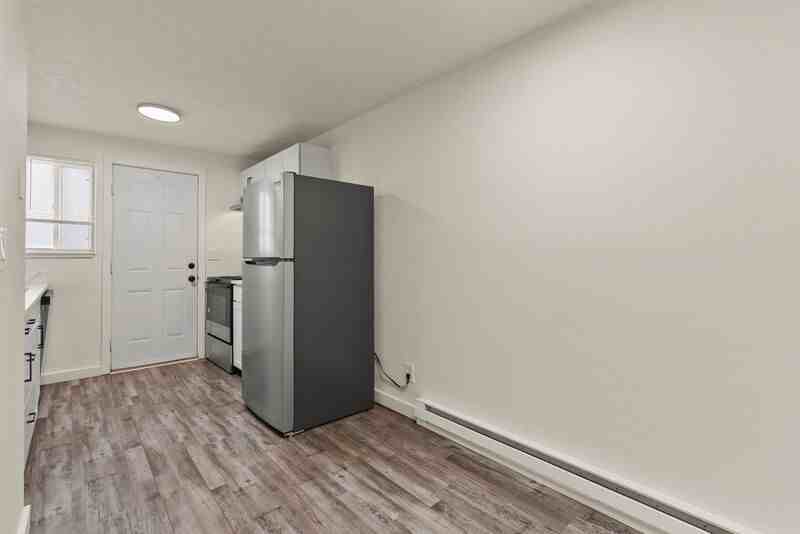 2914 N Hogan St - Photo 4 of 12