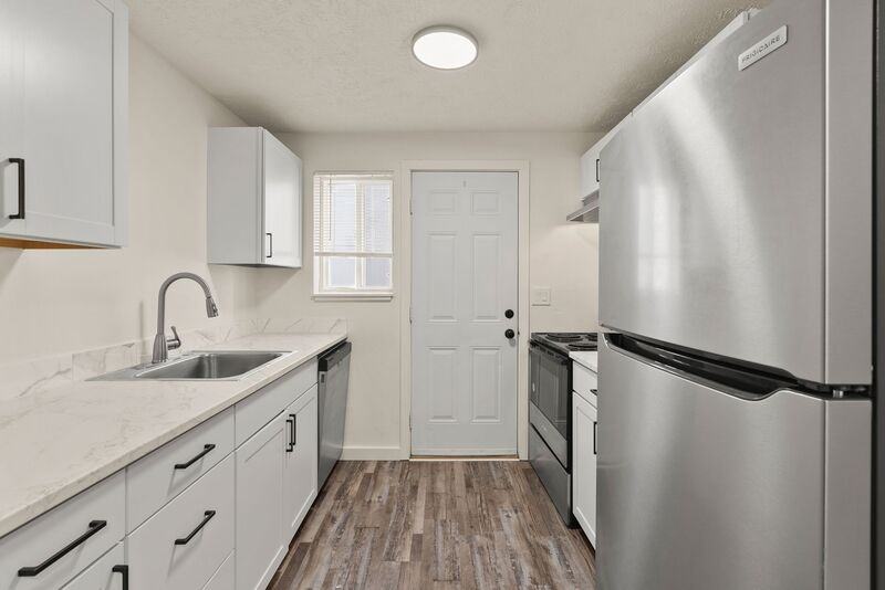 2914 N Hogan St - Photo 5 of 12