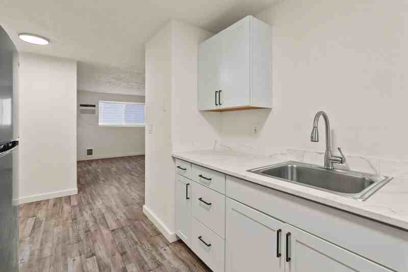 2914 N Hogan St - Photo 7 of 12