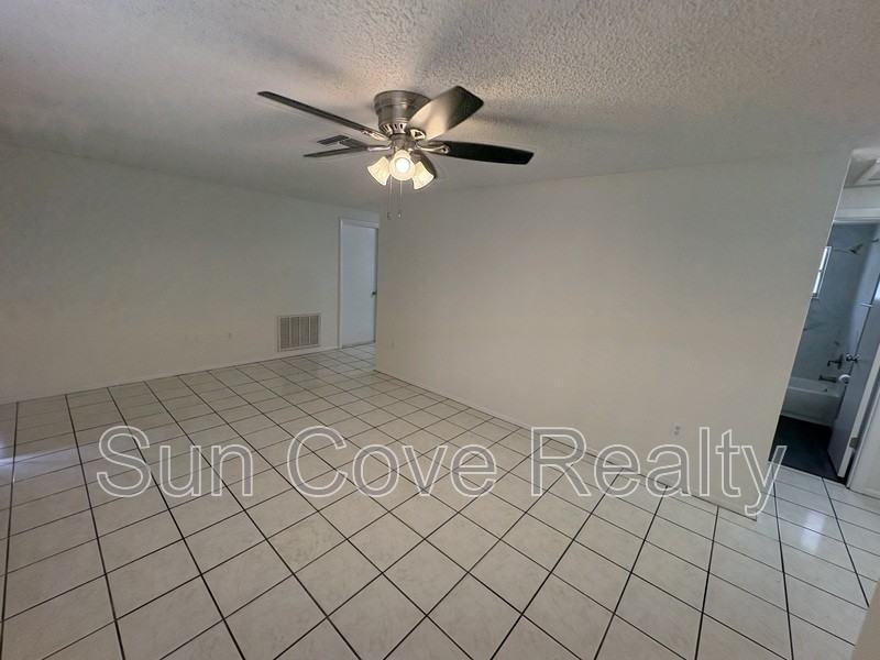 4616 Ackerman St - Photo 3 of 15