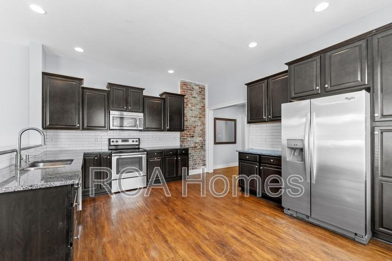 613 E New York St - Photo 4 of 18