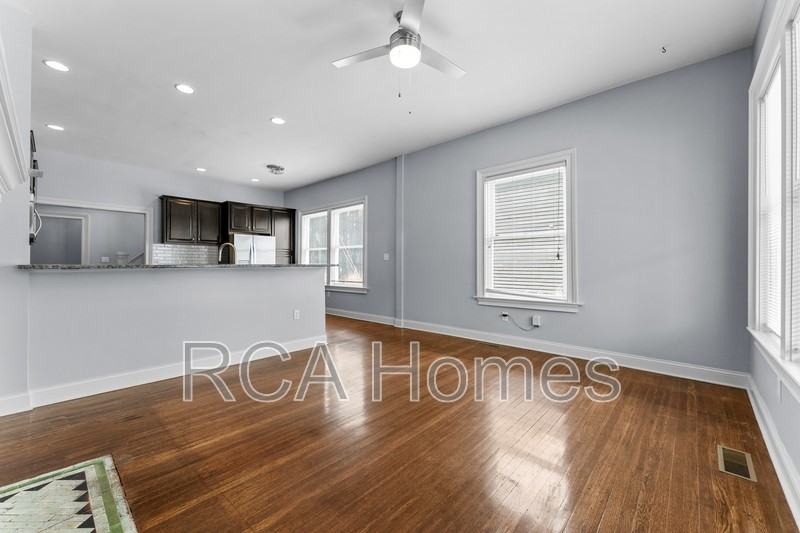 613 E New York St - Photo 2 of 18