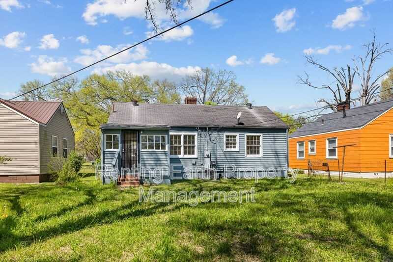 2617 Avenue K - Photo 6 of 18