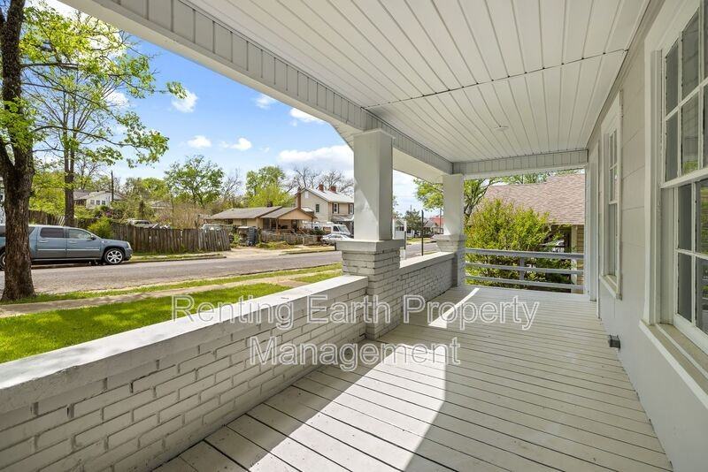 3840 40th Ave N - Photo 6 of 18