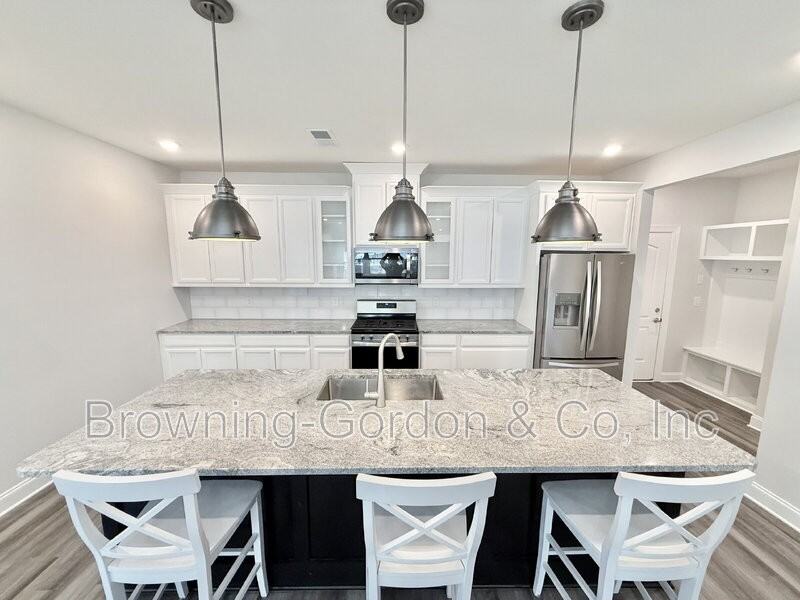 3648 Four Leaf Way - Photo 4 of 25