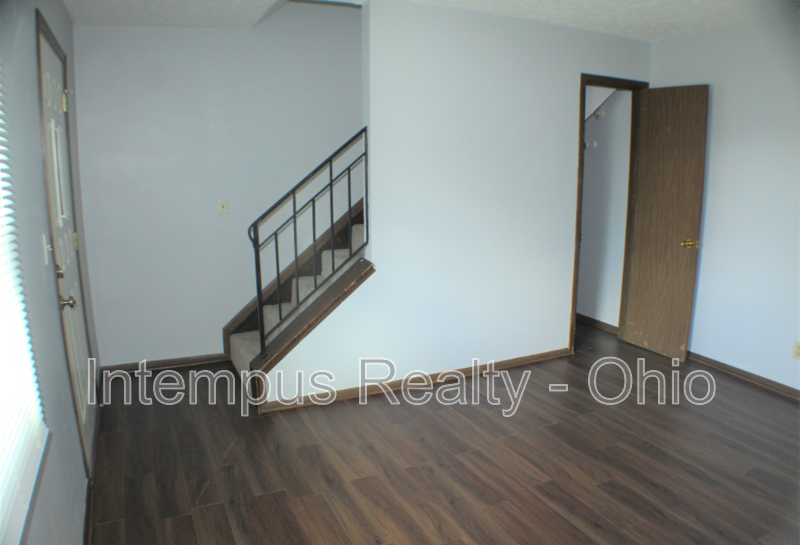 716 W Light St - Photo 7 of 23