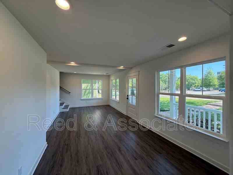 1711 Miller Farms Rd - Photo 3 of 14