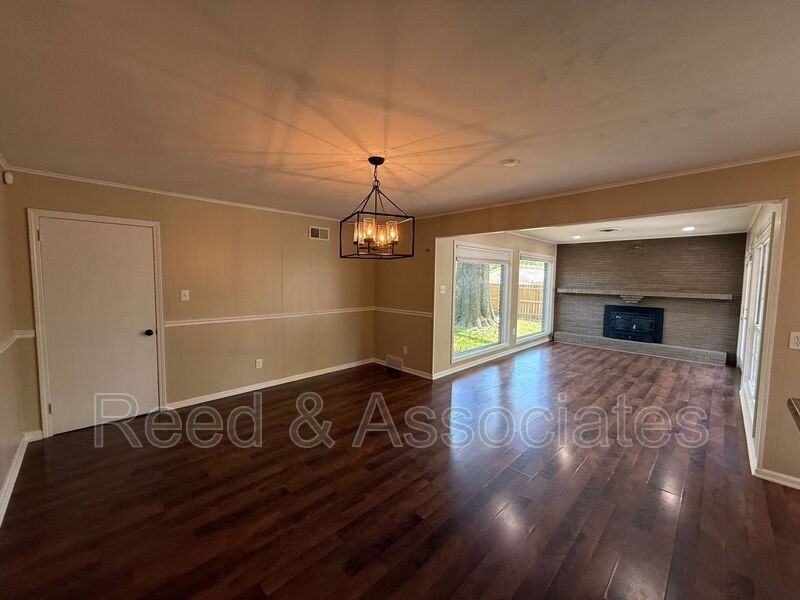 5047 Howard Pl - Photo 5 of 17