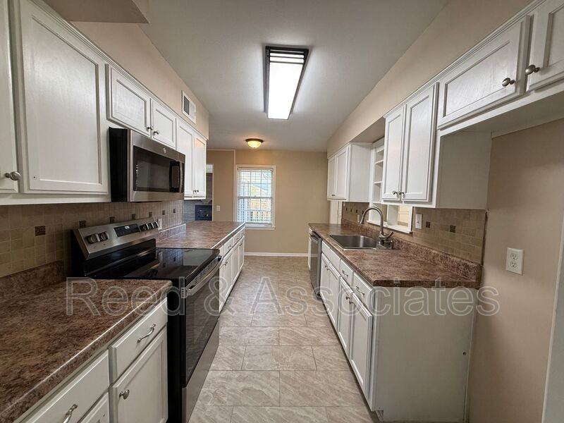 5047 Howard Pl - Photo 6 of 17