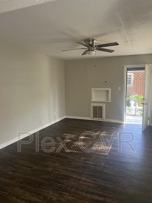 825 Brooks Rd - Photo 2 of 7