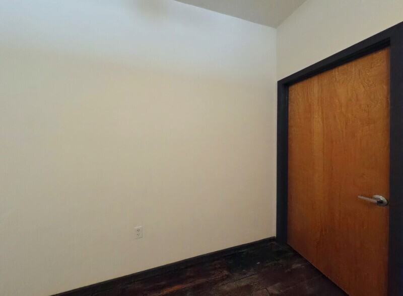 110 S 15th St #207 - Photo 4 of 12