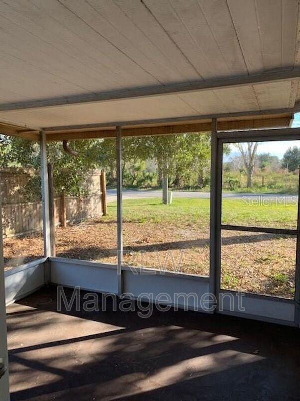 37240 Beach Dr - Photo 6 of 11