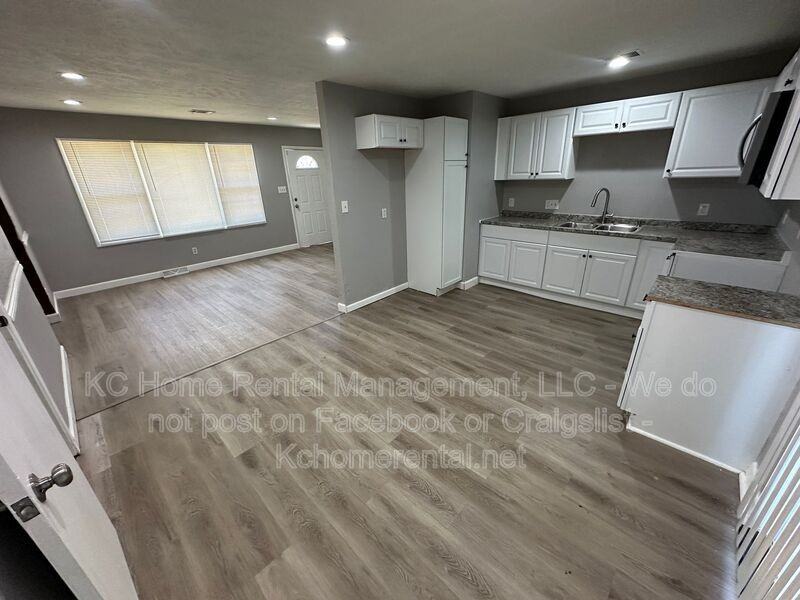 8504 Ruskin Way - Photo 7 of 34