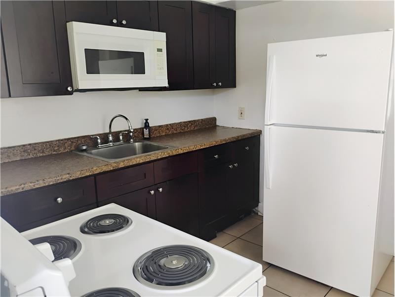 254 Sw 15th St - Photo 3 of 16