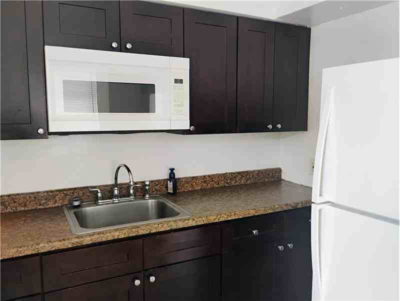 254 Sw 15th St - Photo 5 of 16