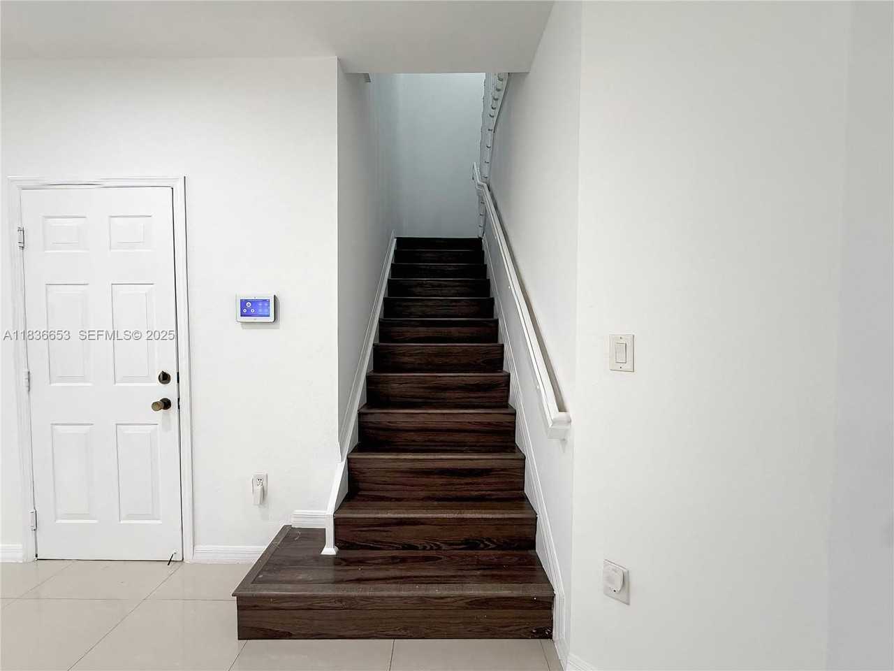 16562 Southwest 71st Terrace #16562 - Photo 3 of 36
