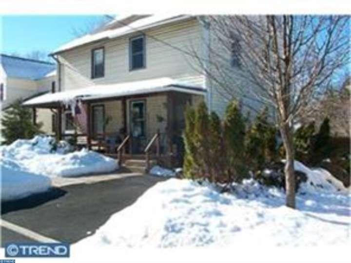 1740 Arnold Ave - Photo 2 of 15