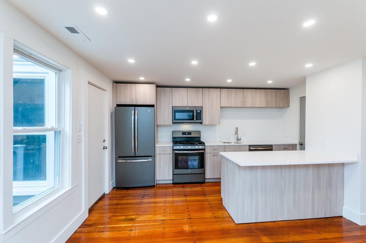 33-35 Woodman St. - Photo 2 of 24