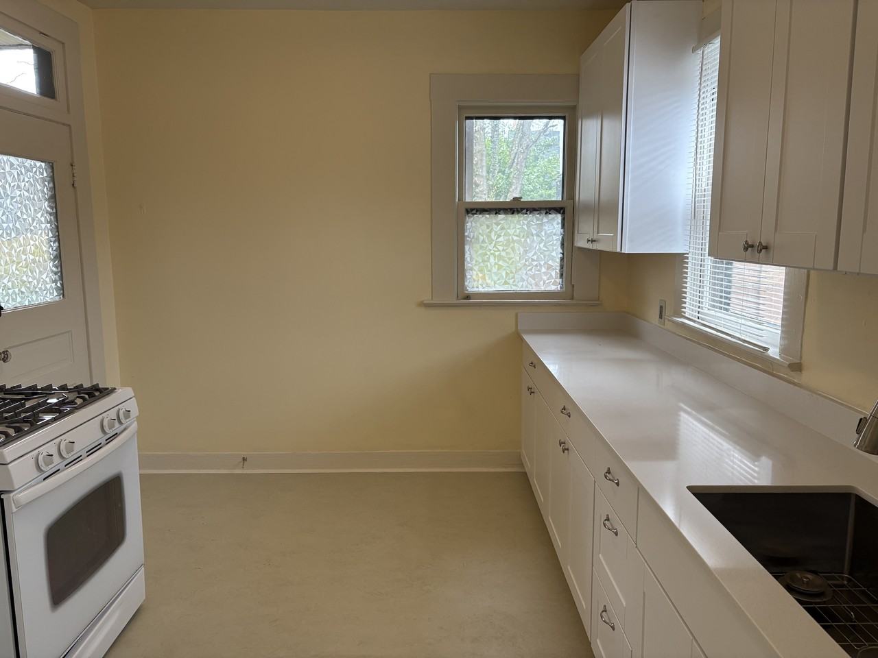 OR - 2311-2317 SE Hawthorne Blvd - KF - Photo 7 of 20