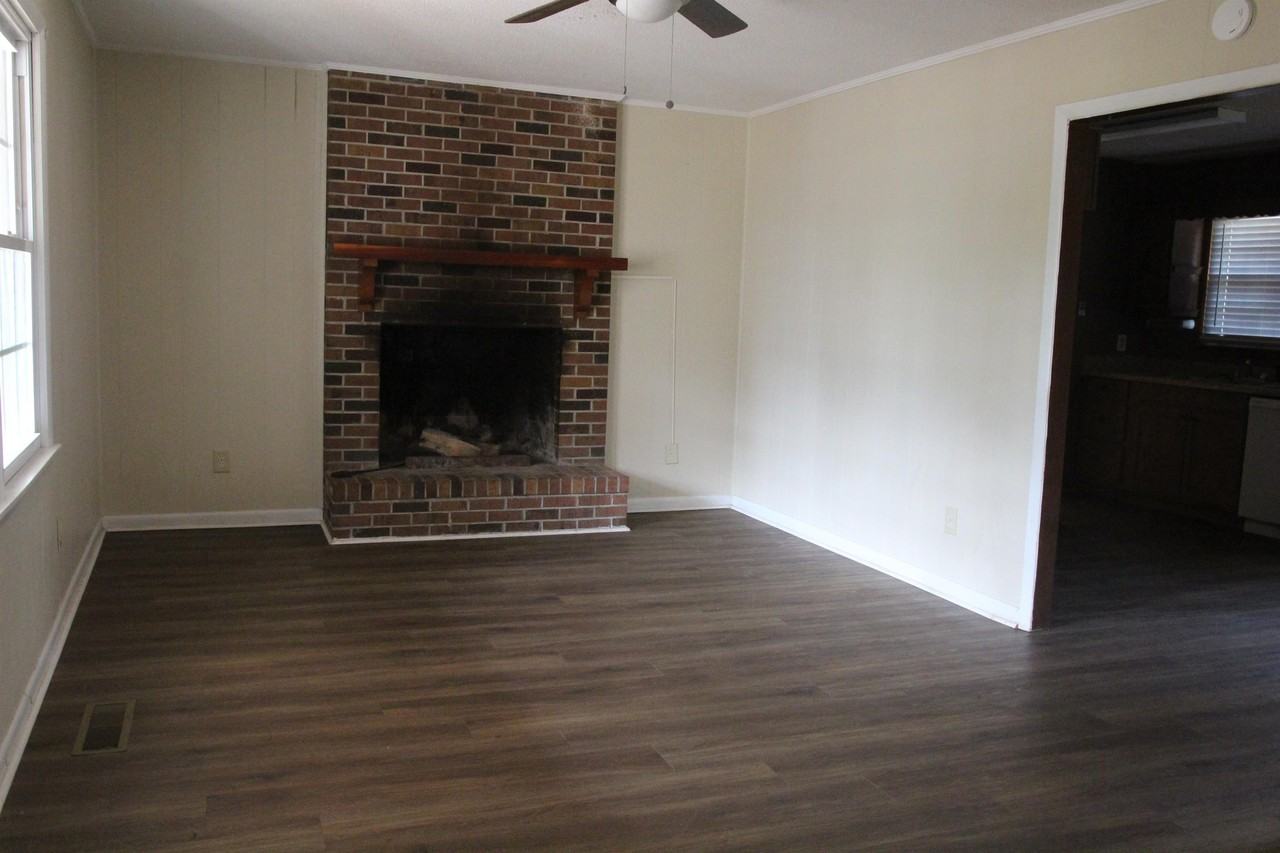 Beachview Drive 2418 - Photo 2 of 8