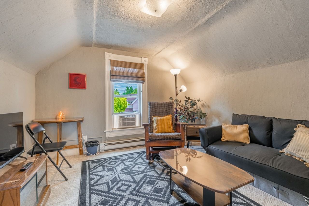 126 North Frazier Avenue - Photo 5 of 15