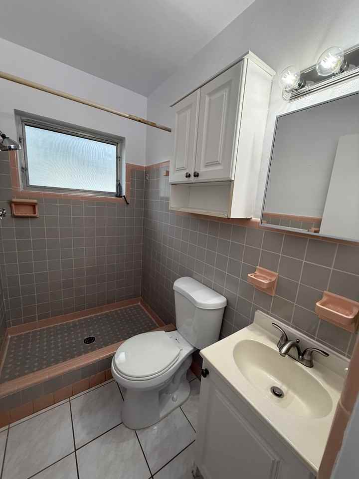 1730 Van Buren Street - Photo 6 of 7