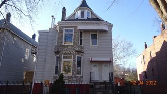 9028 S Escanaba Avenue - Photo 1 of 1