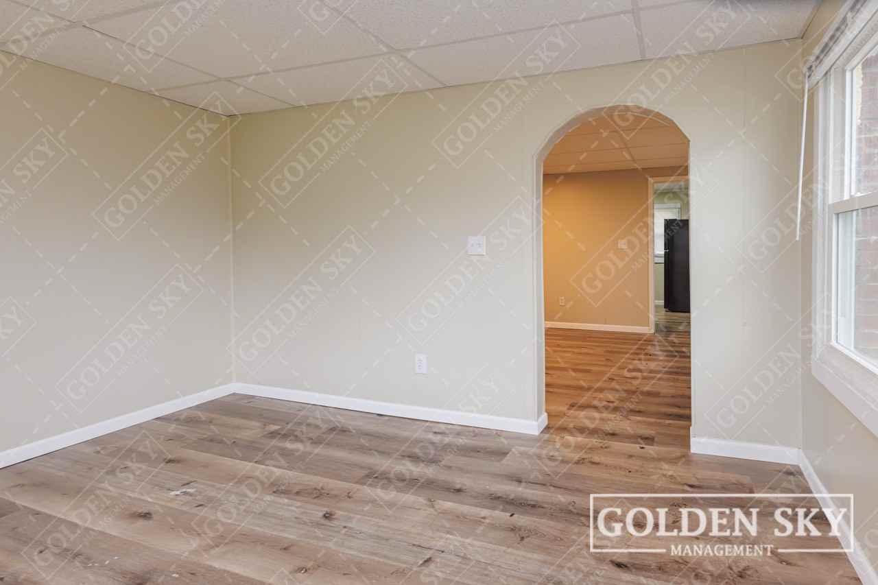 219 East Willard Street - Unit 4 - Photo 3 of 8