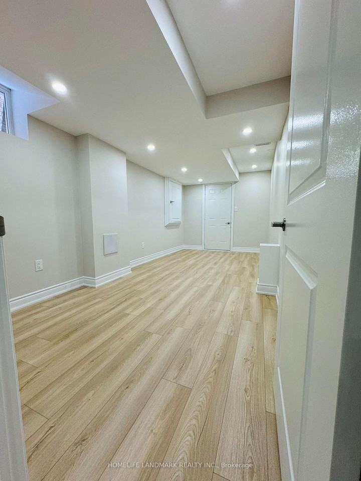 18 Yvette Street - Photo 3 of 7