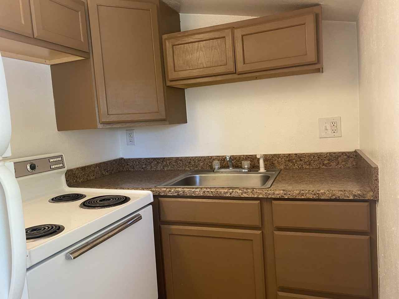 8250 Brighton Road - Photo 6 of 11