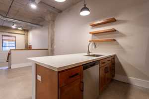 featured image of 895 Washington St