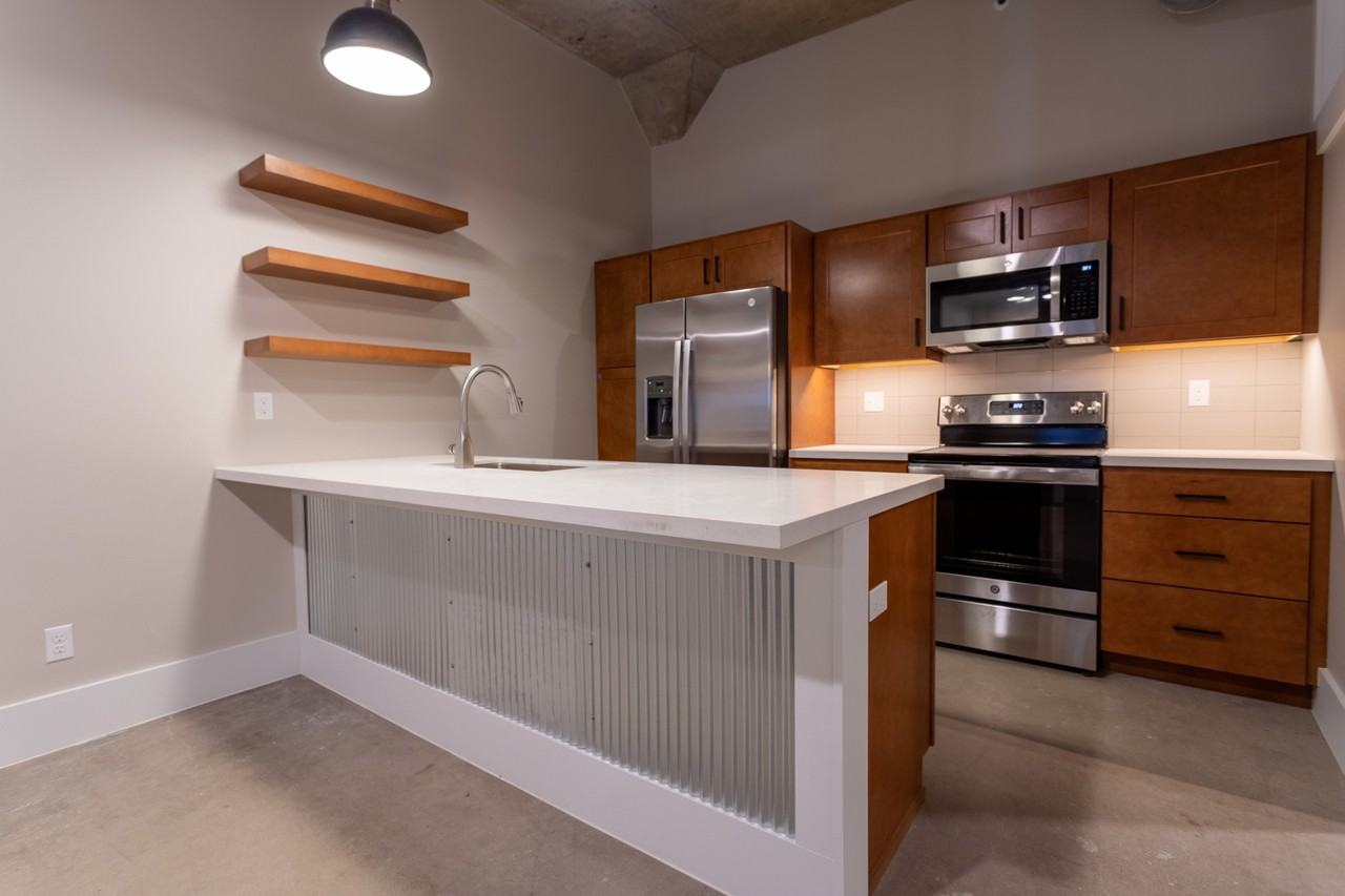 220 E. 9th Street - Photo 5 of 50